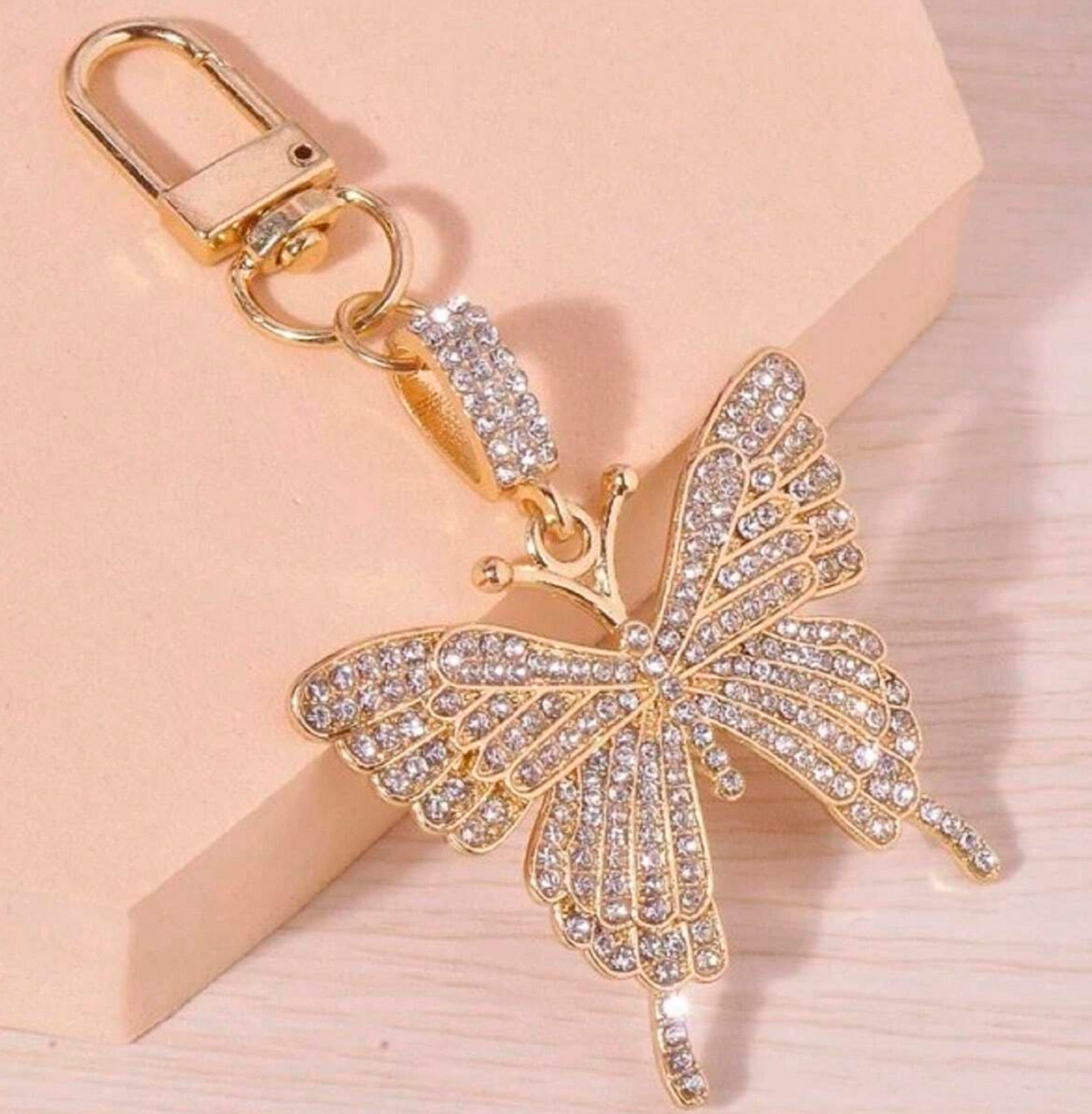 Butterfly Rhinestone Keychain – Cute Y2K Bag Charm for Car, School & Accessories